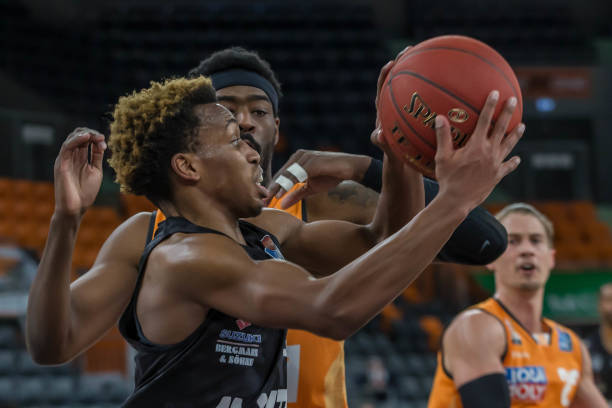 累计收入甚 累计收入甚