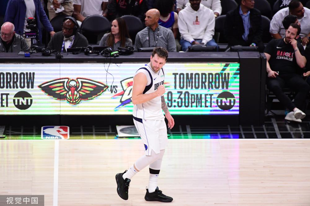 就一名具有 就一名具有